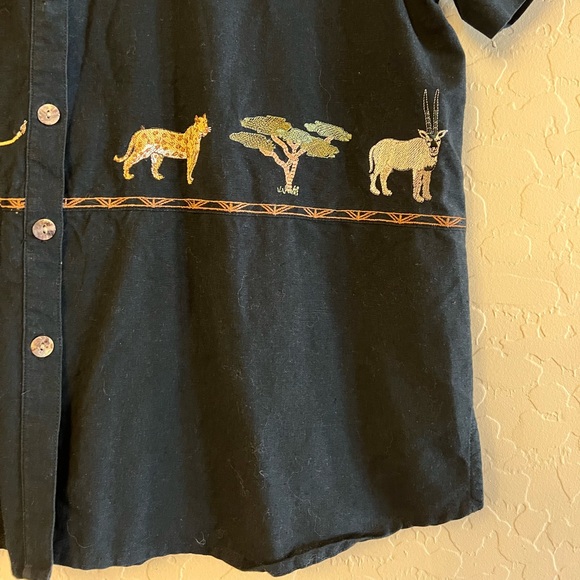 Lemon Grass Vintage Black Shirt w/Safari Animal Embroidery - Picture 10 of 12